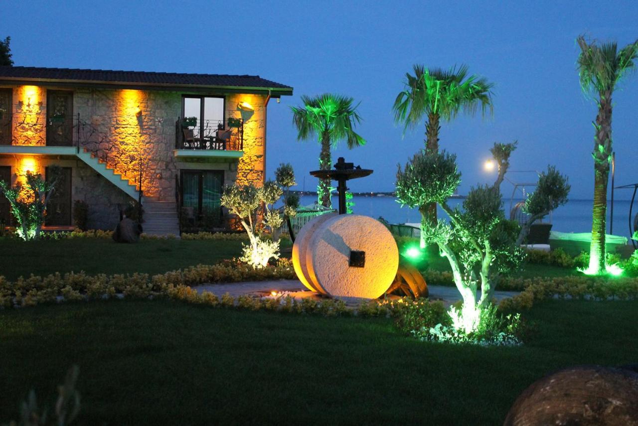 Assos Zeyti̇N Han Special Class Hotel Adults Only 12 Sokakagzi Exterior photo