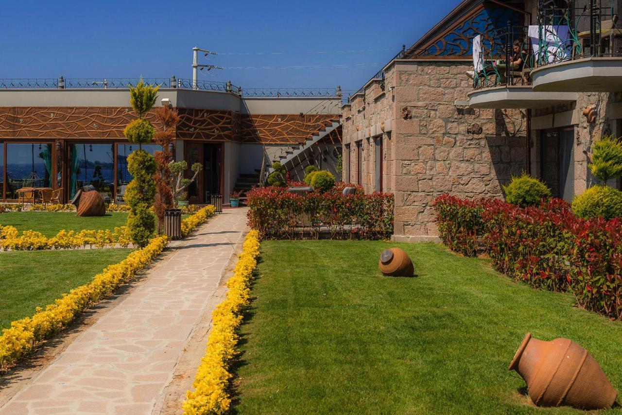 Assos Zeyti̇N Han Special Class Hotel Adults Only 12 Sokakagzi Exterior photo