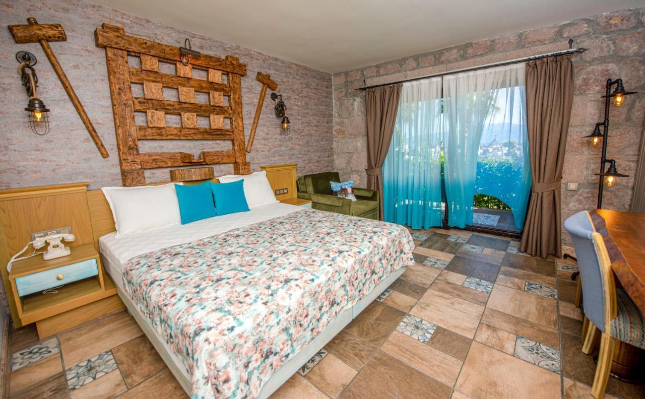 Assos Zeyti̇N Han Special Class Hotel Adults Only 12 Sokakagzi Exterior photo